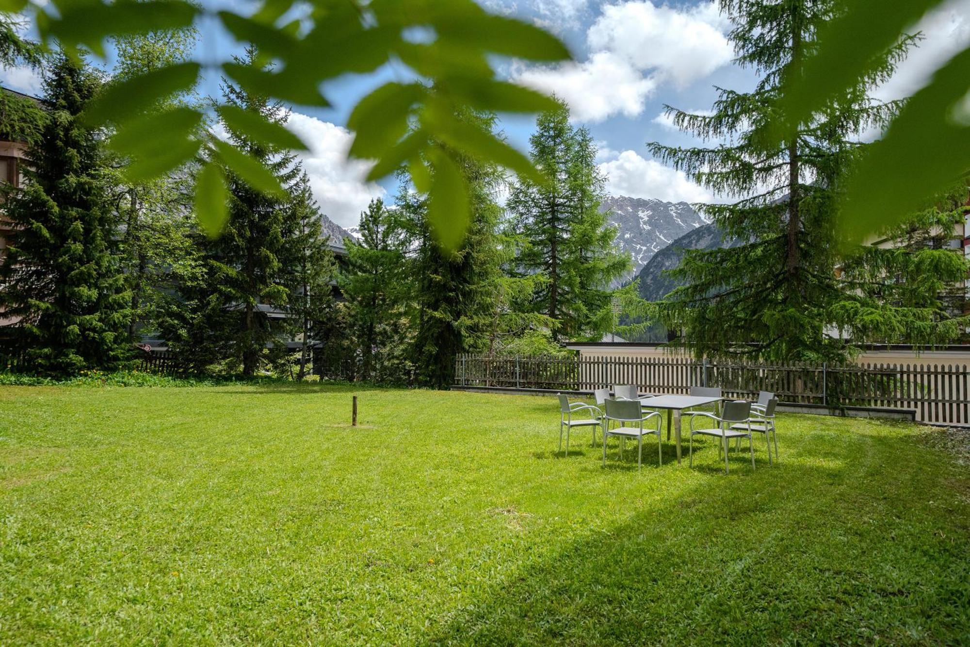 Haus Padrun 6 By Arosa Vacations Daire Dış mekan fotoğraf